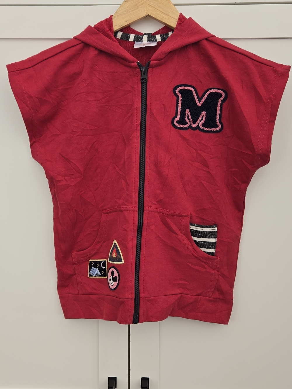 Hanna Andersson x Disney Mickey Mouse M Patch Red Hooded Zip Vest Size 140 US 10